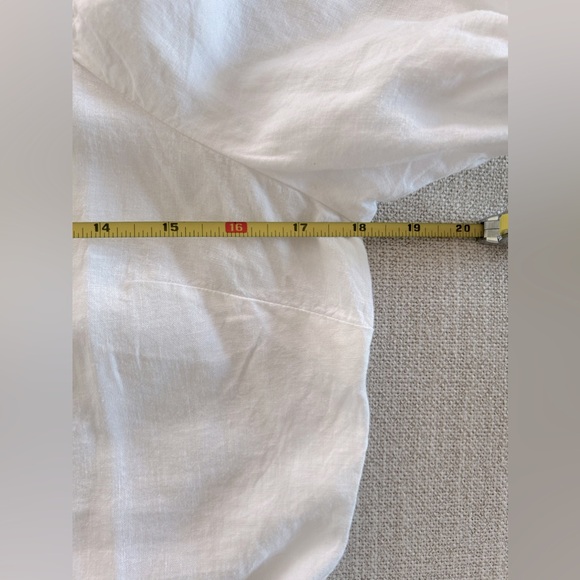 Universal Thread White Button Down Short Puffy Sleeve Top. Size Small - Picture 9 of 10